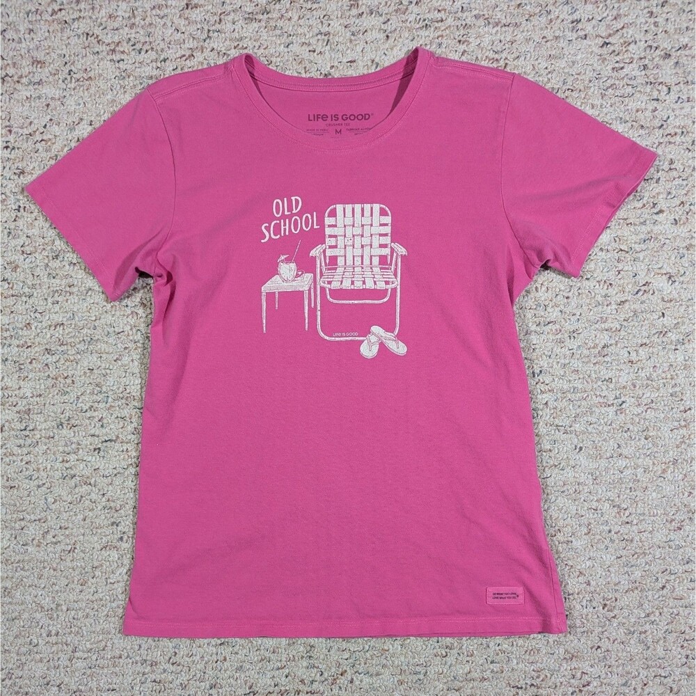 Life Is Good Crusher Tee Womens Medium Pink Old School Beach/Lawn Chair T-Shirt